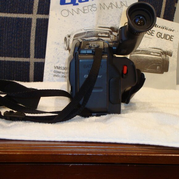 VTG Quasar VM530 Camcorder Handheld & Case NO BATTERY CHRGR NOT TESTED! - Picture 6 of 7